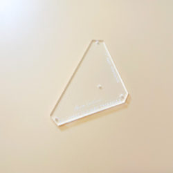 2 1/2 インチの半四角三角形テンプレート