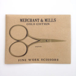 กรรไกรงานละเอียดของ Merchant & Mills Gold Edition