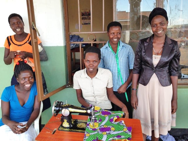 Habilidades de costura en Uganda